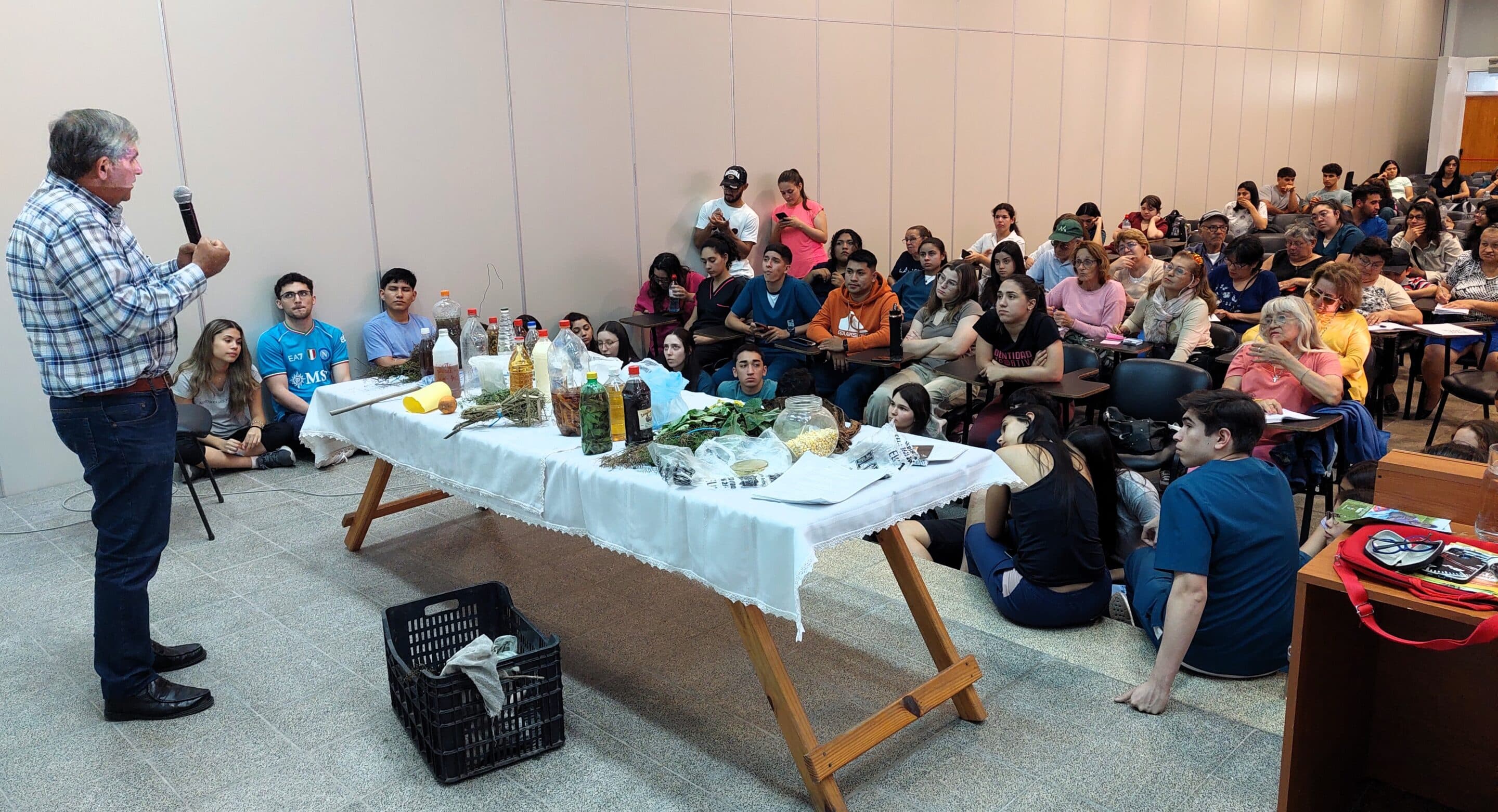 INCUPO disertó sobre Agroecología en la UNNE