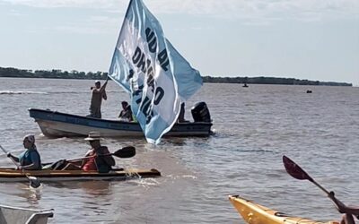 2 de febrero, Día de los Humedales:                                                                              Remada en defensa del Agua, la Vida y la Soberanía